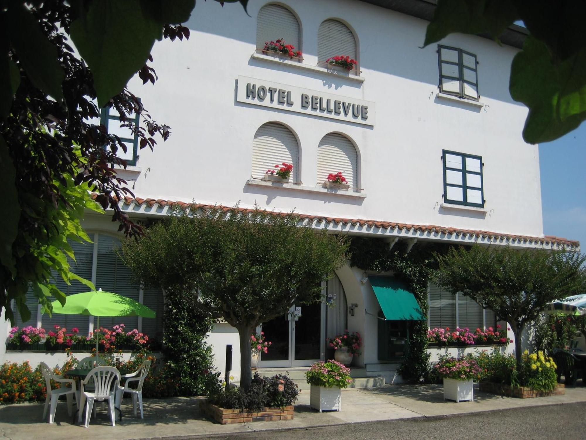Hotel Bellevue De Tradition Familiale Morcenx Exteriör bild